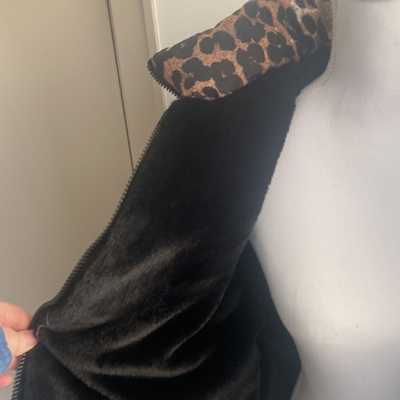 Apparis Leopard print puffer jacket, size Large. NWOT. Price firm. - Picture 6 of 8